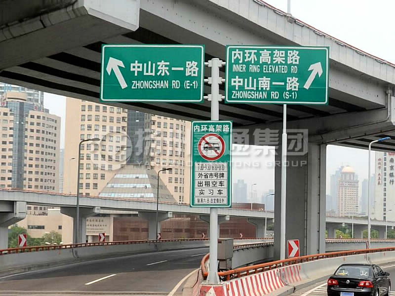 BZG-013，交通標志桿，T型三懸臂交通標志桿